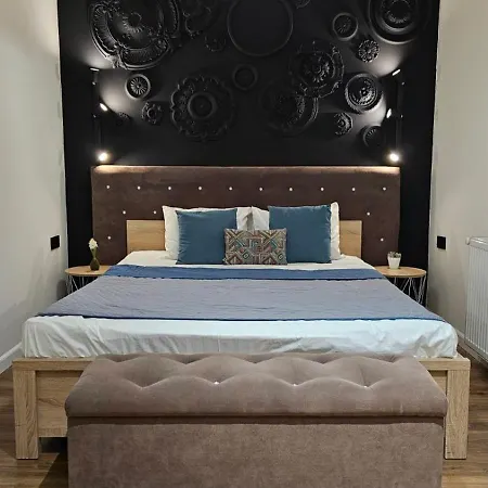Black Room Apartment Mukacheve Exterior photo