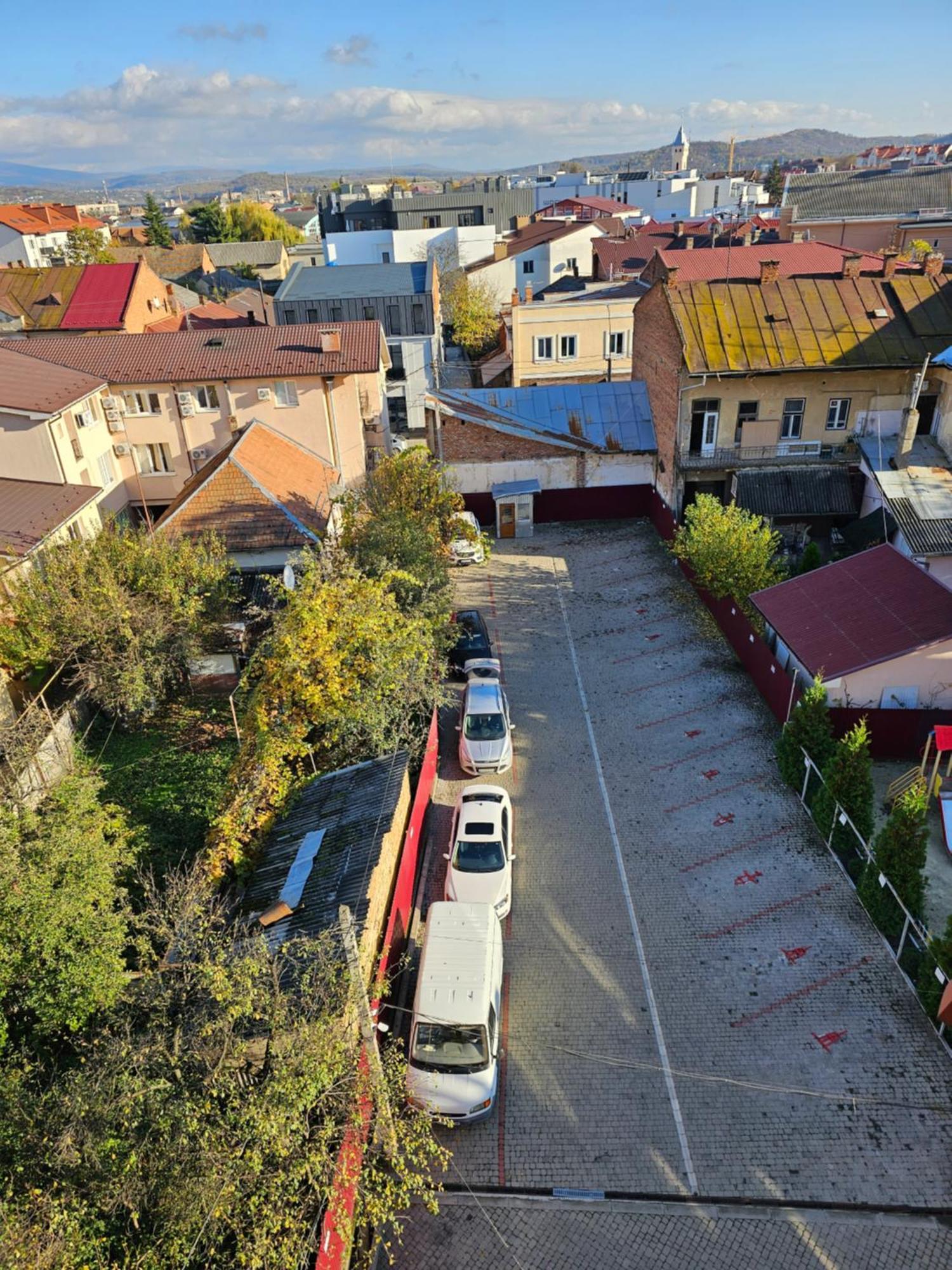 Black * Mukacheve