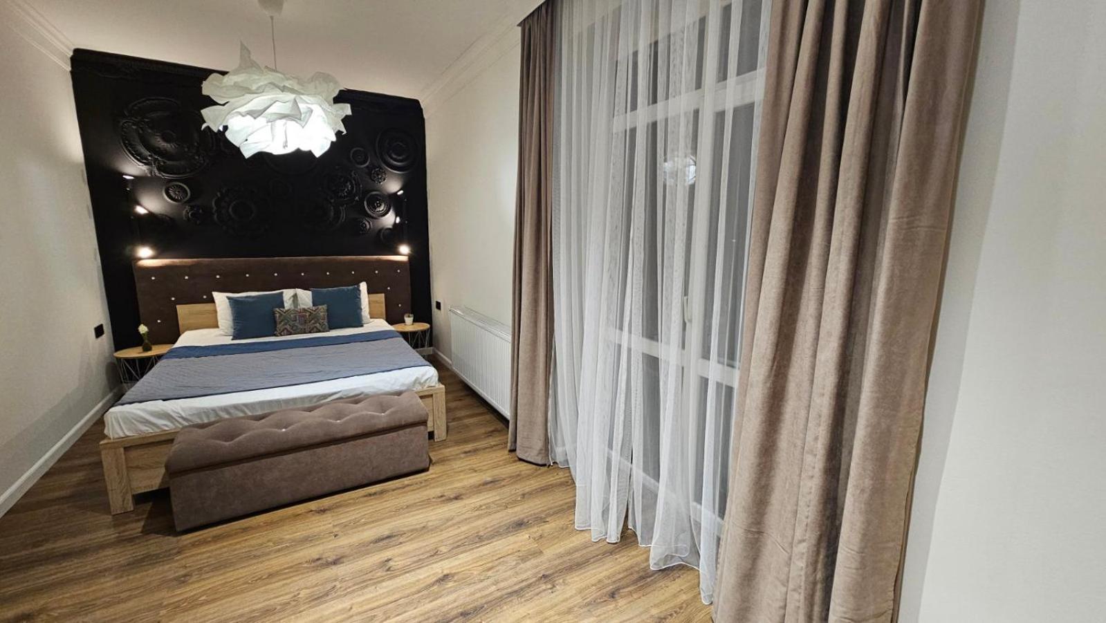 Apartment Black Mukacheve
