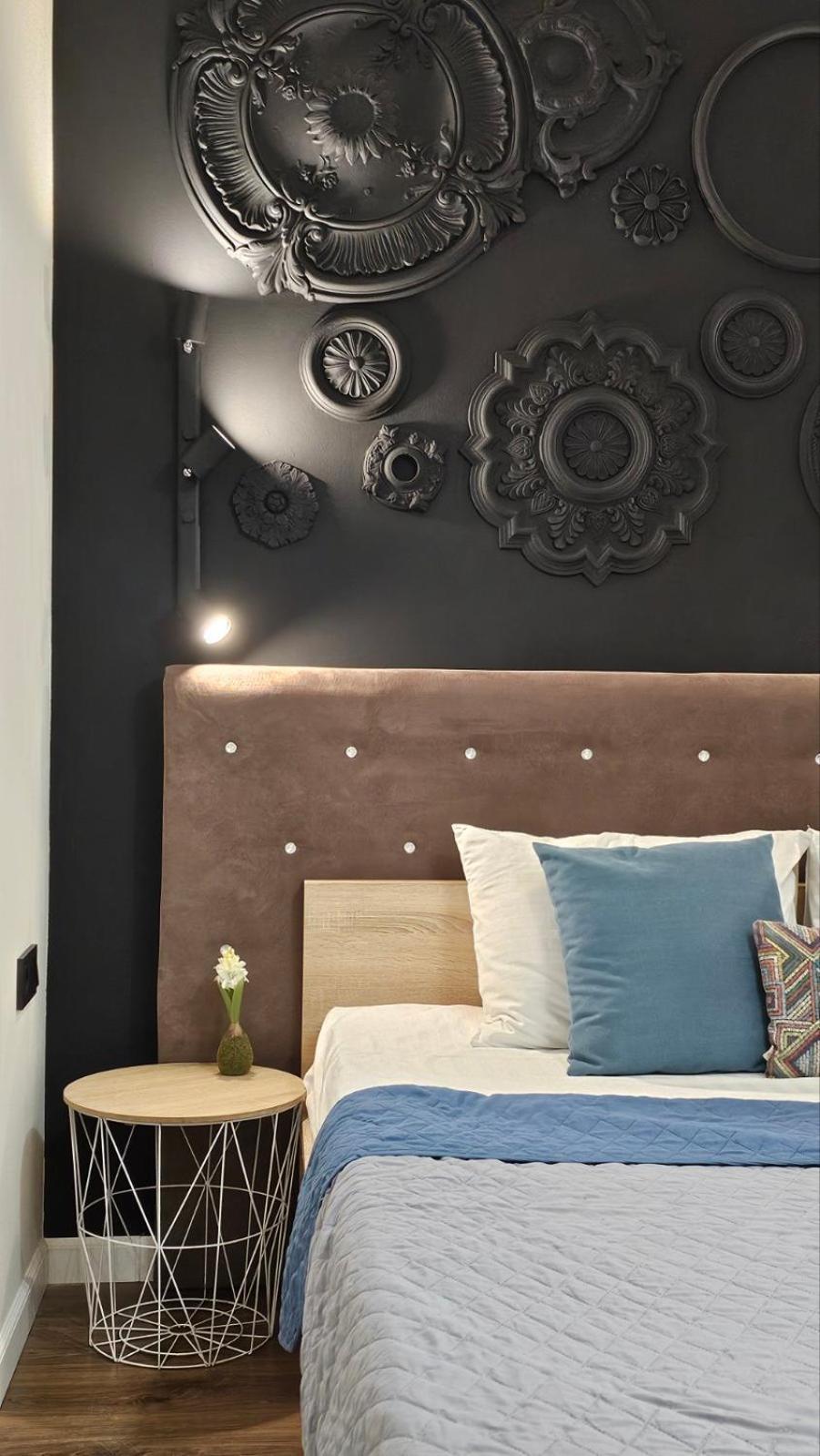Black Apartment
